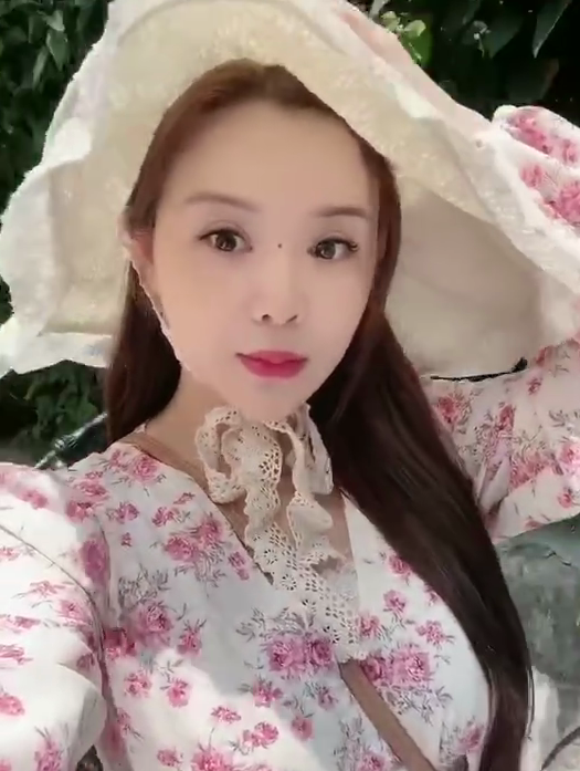 身材很好的小姐姐